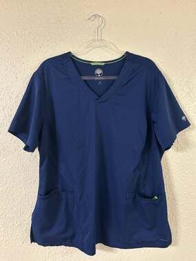 HH Works by Healing Hands Monica V-Neck Scrub Top and Jogger Pant Set Navy 2X